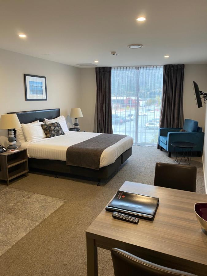 Ramada Suites By Wyndham Queenstown Remarkables Park Екстериор снимка