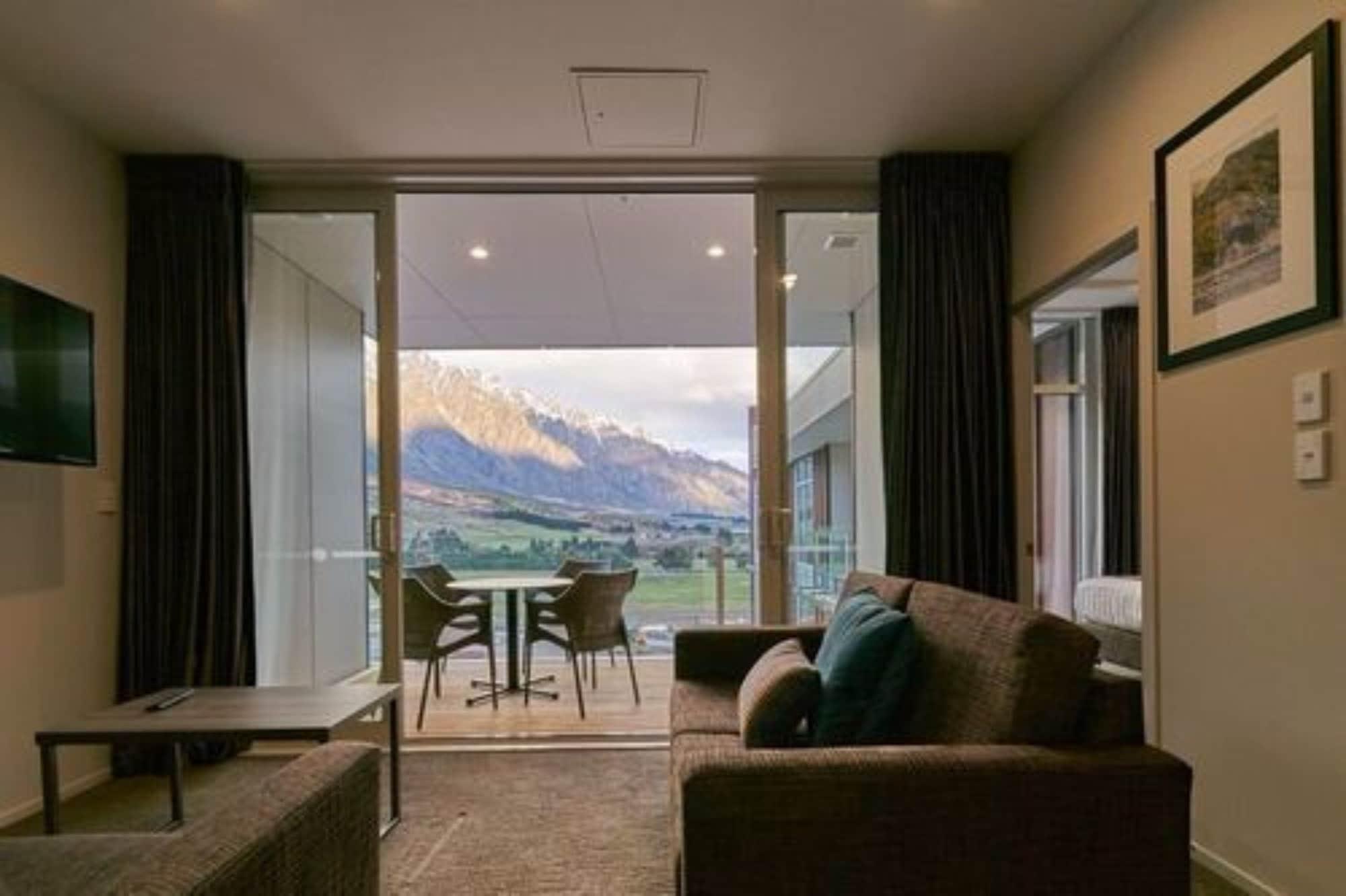 Ramada Suites By Wyndham Queenstown Remarkables Park Екстериор снимка