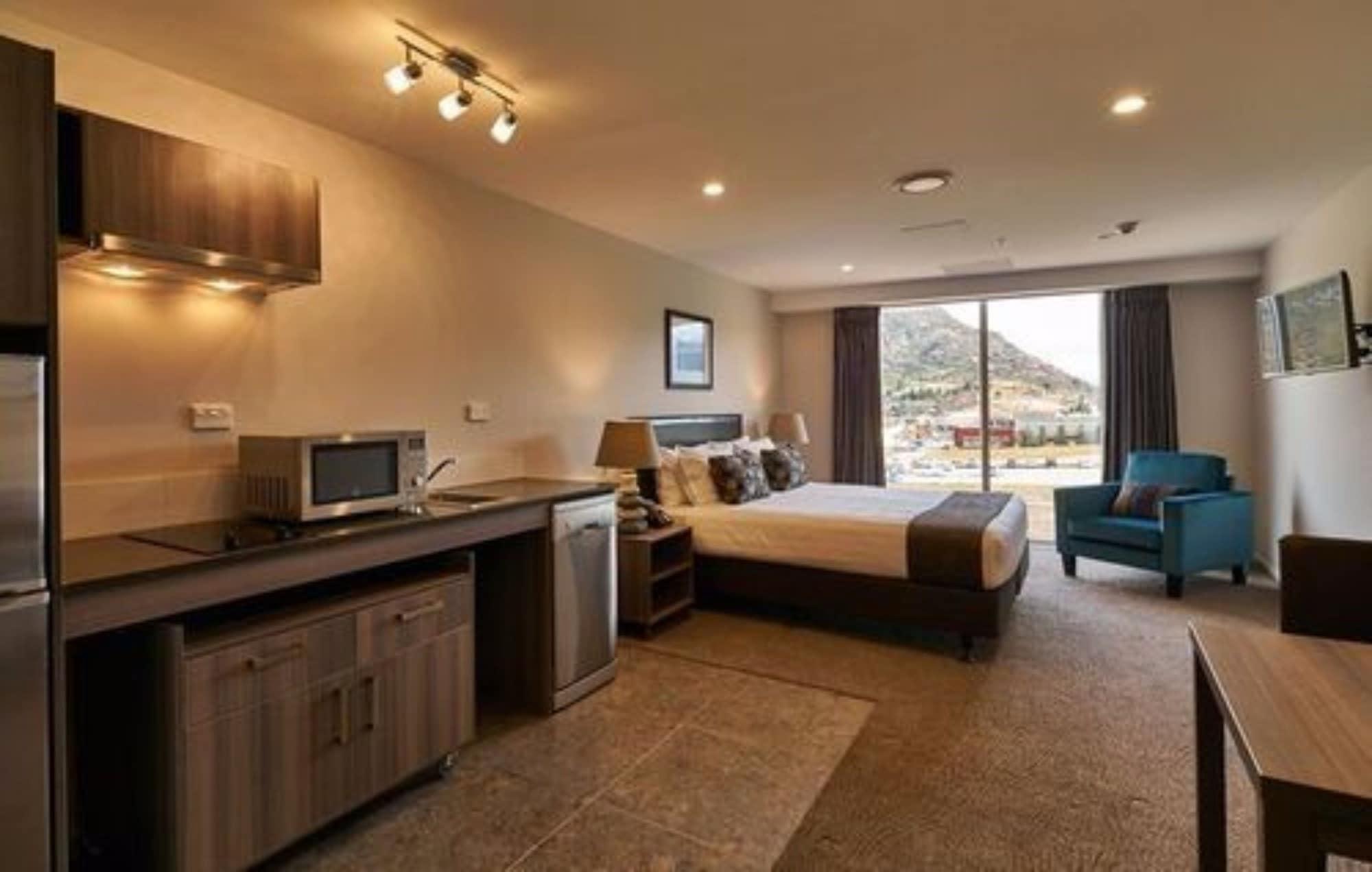 Ramada Suites By Wyndham Queenstown Remarkables Park Екстериор снимка
