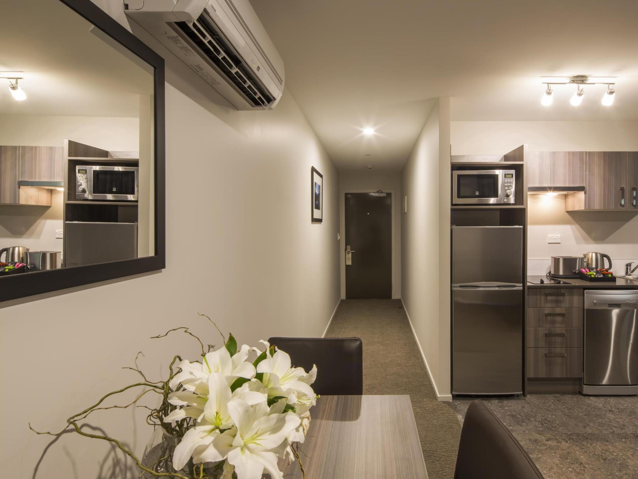 Ramada Suites By Wyndham Queenstown Remarkables Park Екстериор снимка