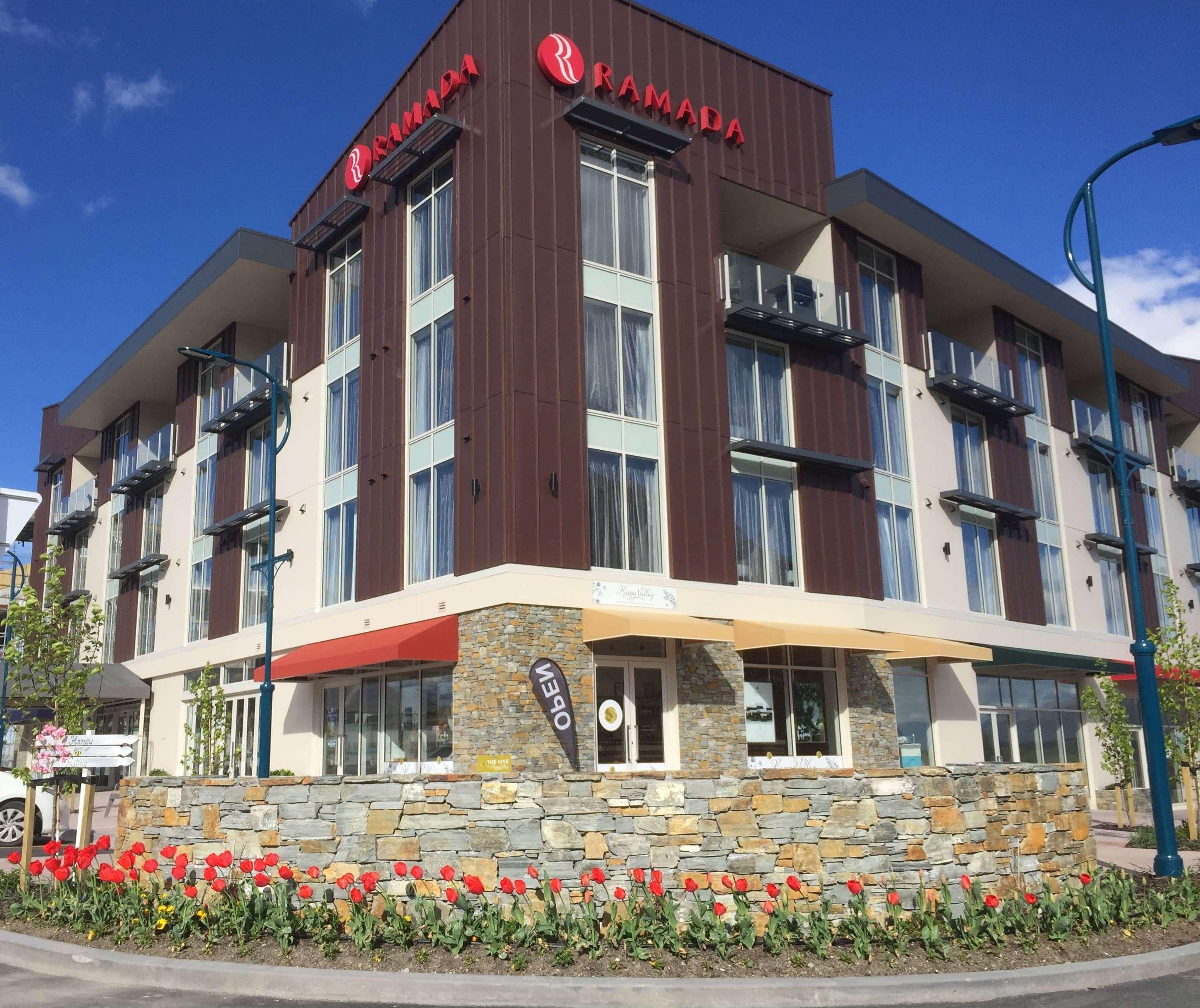 Ramada Suites By Wyndham Queenstown Remarkables Park Екстериор снимка