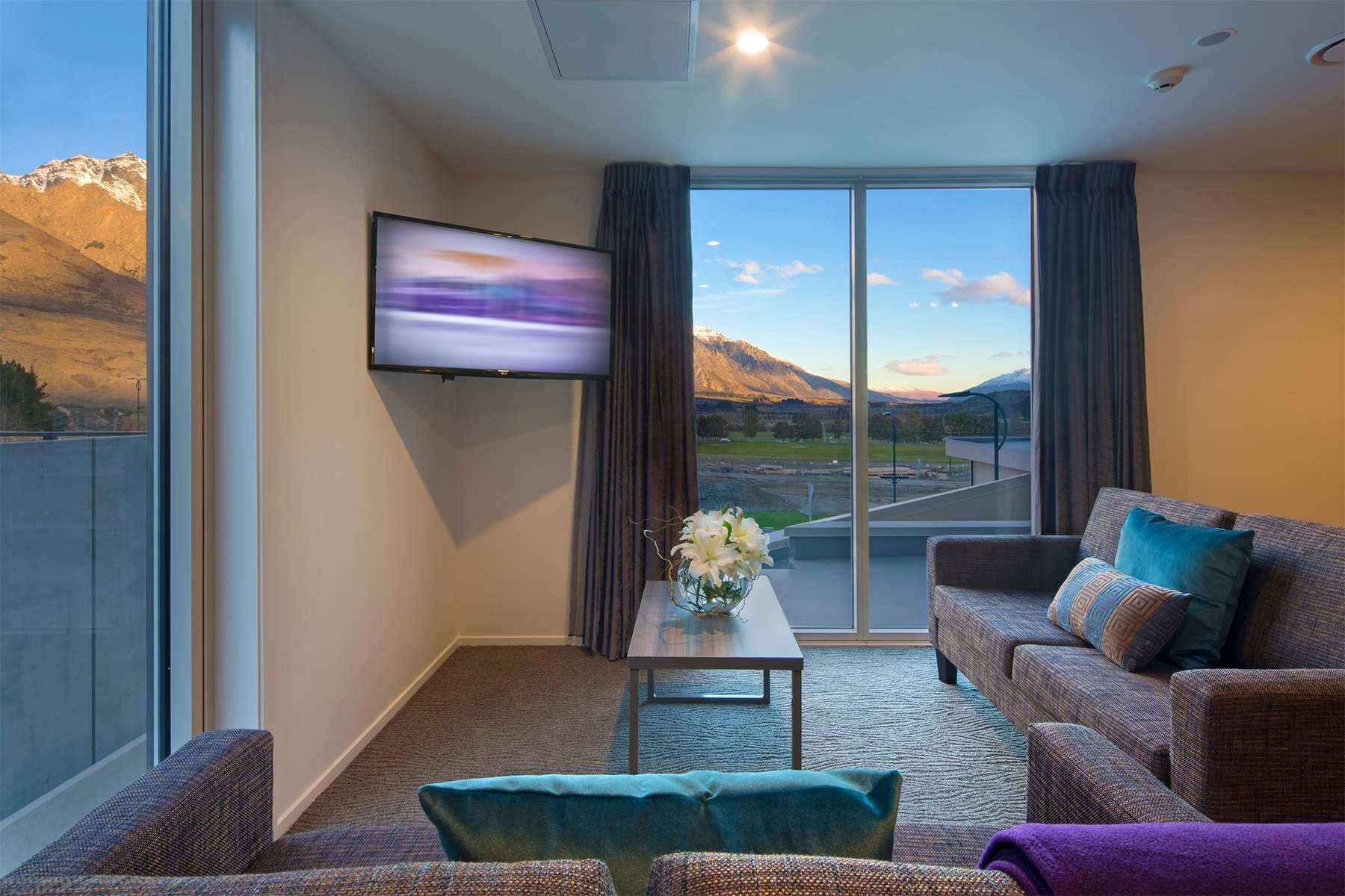 Ramada Suites By Wyndham Queenstown Remarkables Park Екстериор снимка
