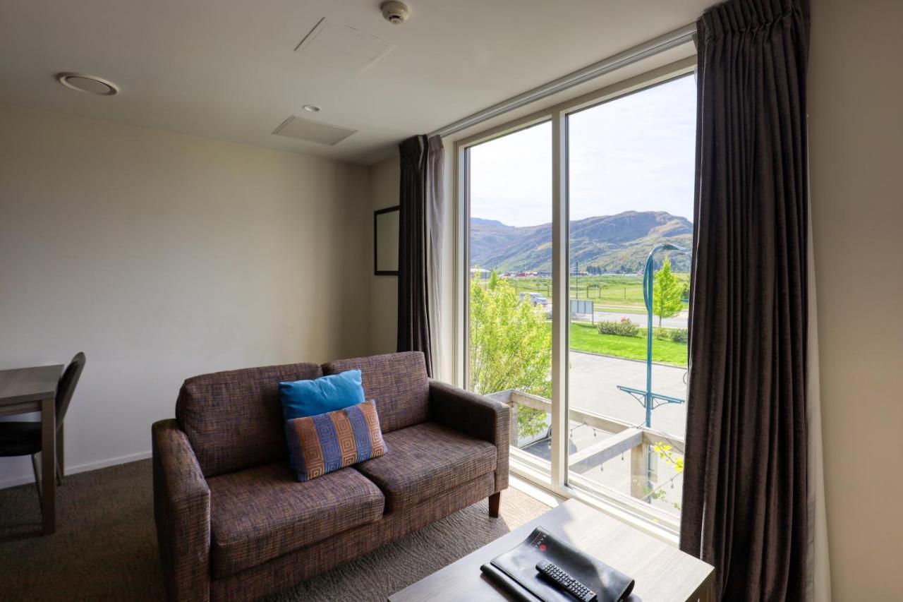 Ramada Suites By Wyndham Queenstown Remarkables Park Екстериор снимка