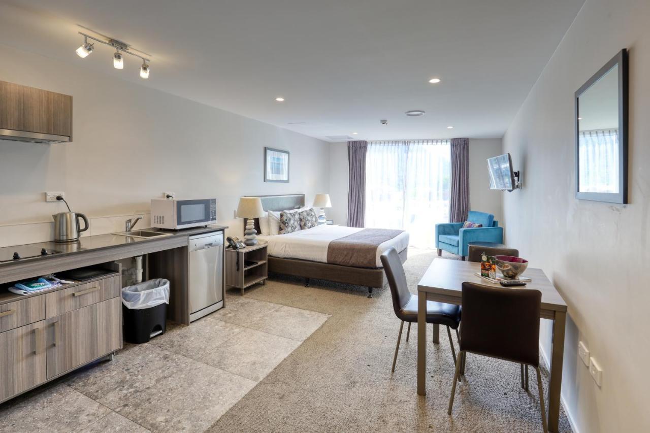 Ramada Suites By Wyndham Queenstown Remarkables Park Екстериор снимка