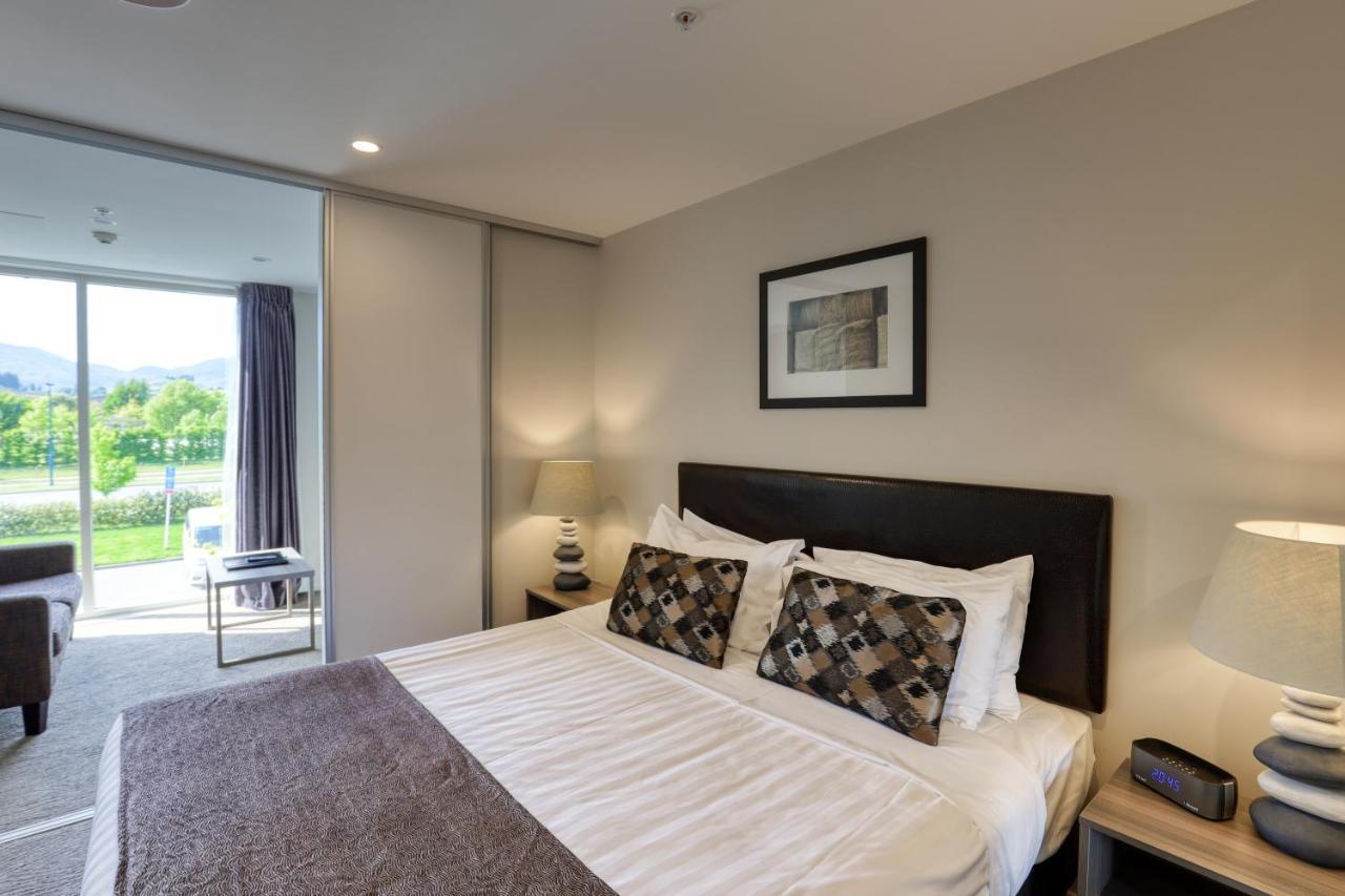 Ramada Suites By Wyndham Queenstown Remarkables Park Екстериор снимка