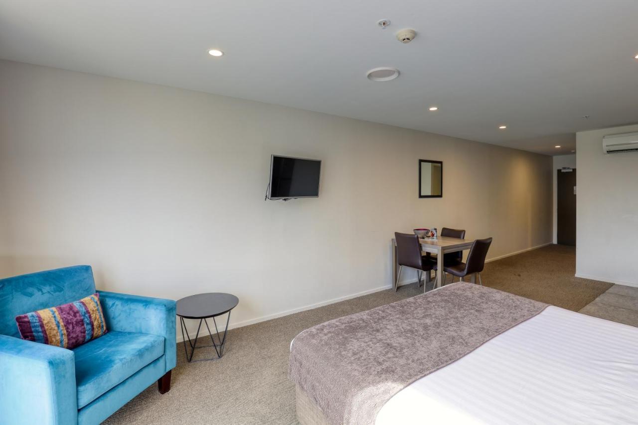 Ramada Suites By Wyndham Queenstown Remarkables Park Екстериор снимка