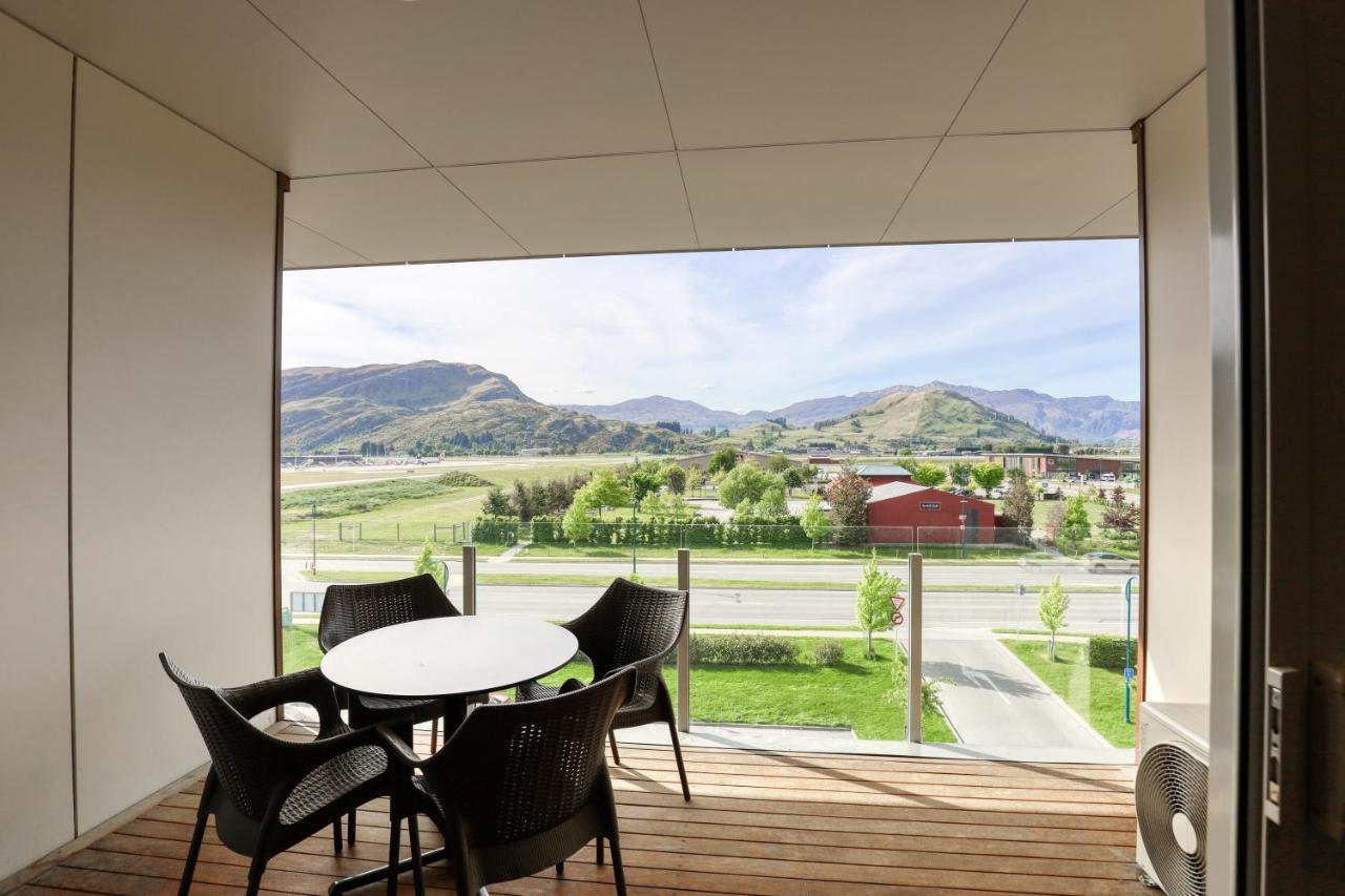 Ramada Suites By Wyndham Queenstown Remarkables Park Екстериор снимка
