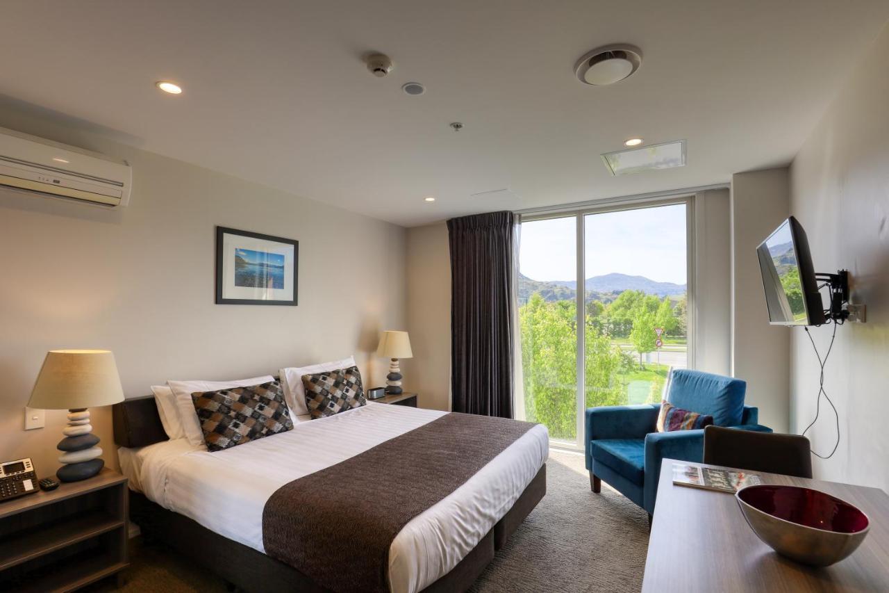 Ramada Suites By Wyndham Queenstown Remarkables Park Екстериор снимка