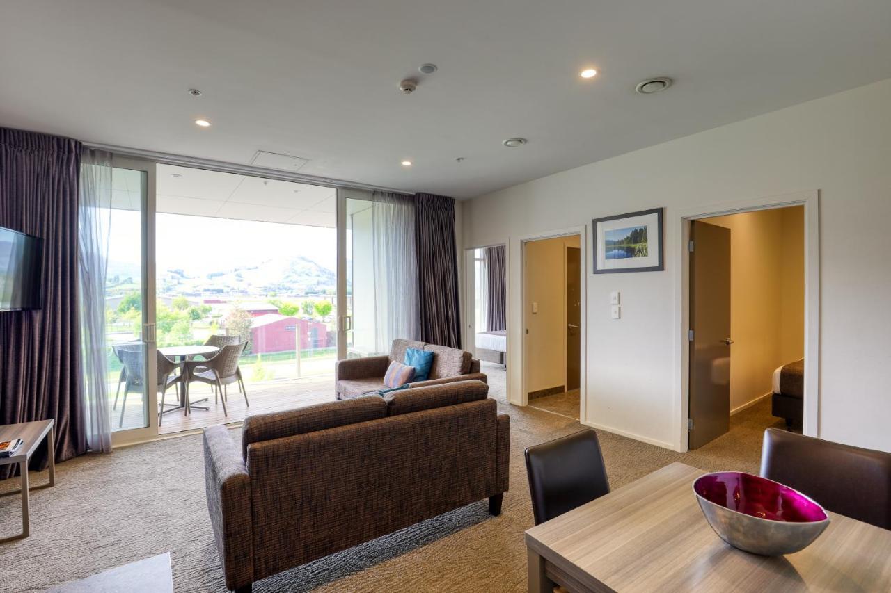 Ramada Suites By Wyndham Queenstown Remarkables Park Екстериор снимка