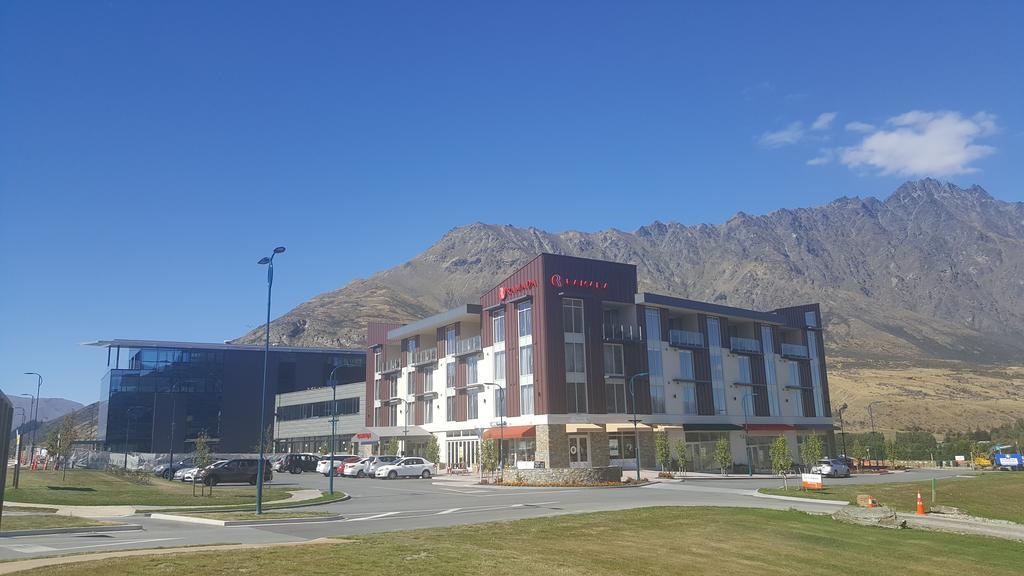 Ramada Suites By Wyndham Queenstown Remarkables Park Екстериор снимка
